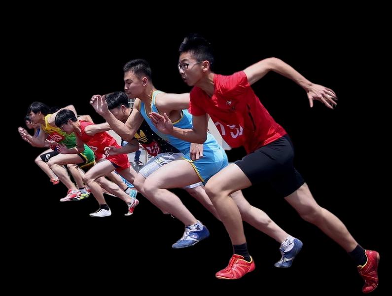 育高田径俱乐部学员起跑瞬间